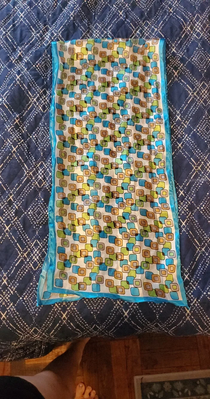 Blue & Green Geometric Cube Lightweight Women's Scarf